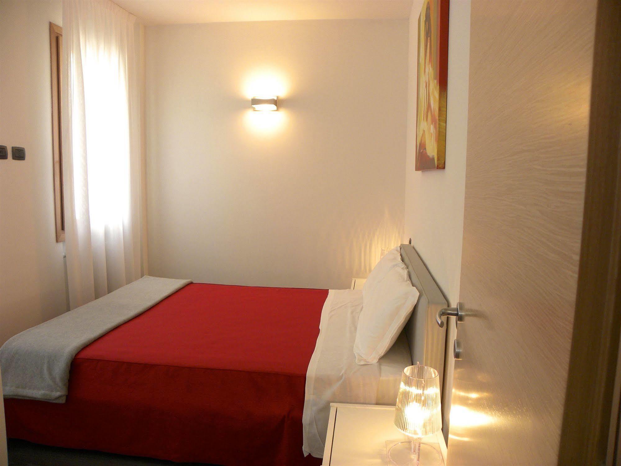 Venice Apartments Dante Mestre Ngoại thất bức ảnh